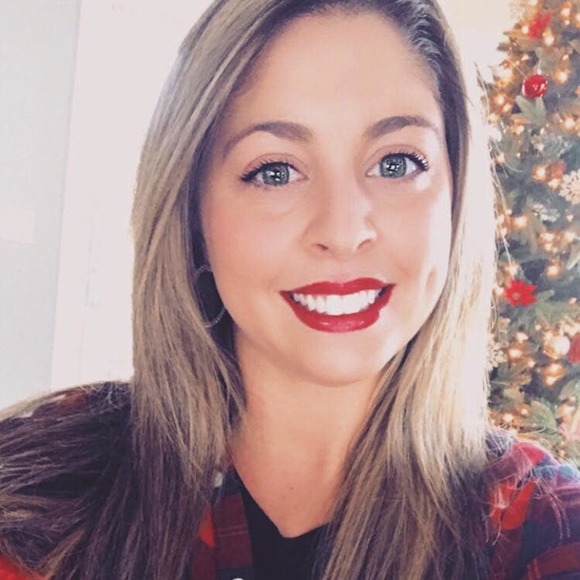 Meet your Posher, Amanda - Picture 1 of 1